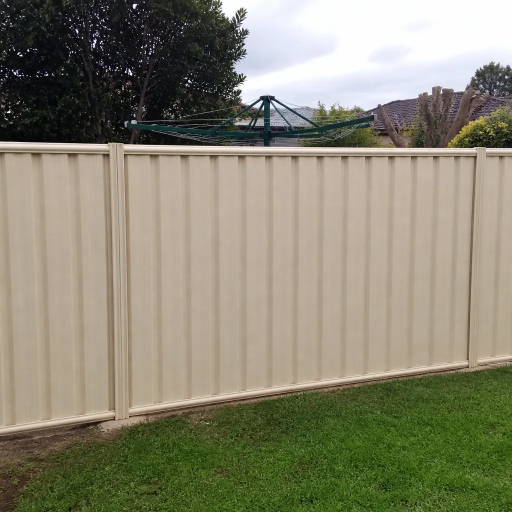 Metal Classic Cream backyard fence